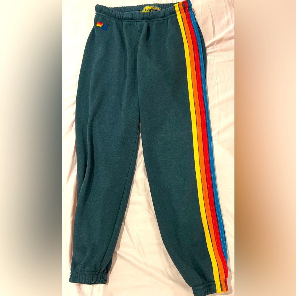 AVIATOR NATION Color: Charcoal Size: X small. Brand new.